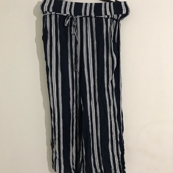 Flowy pants - Picture 1 of 3